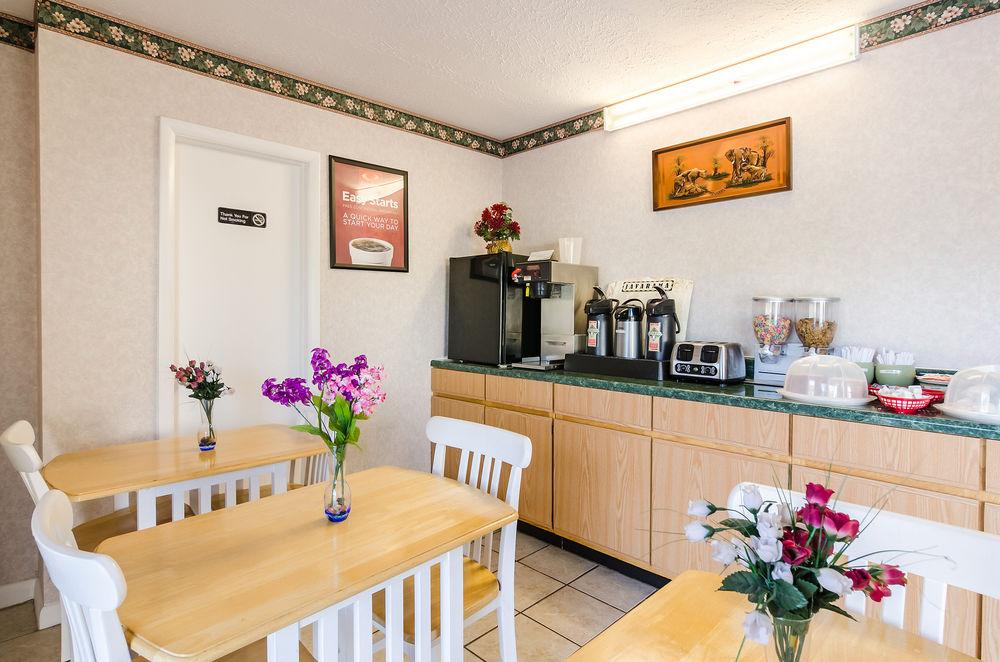 Economy Inn Norge Экстерьер фото
